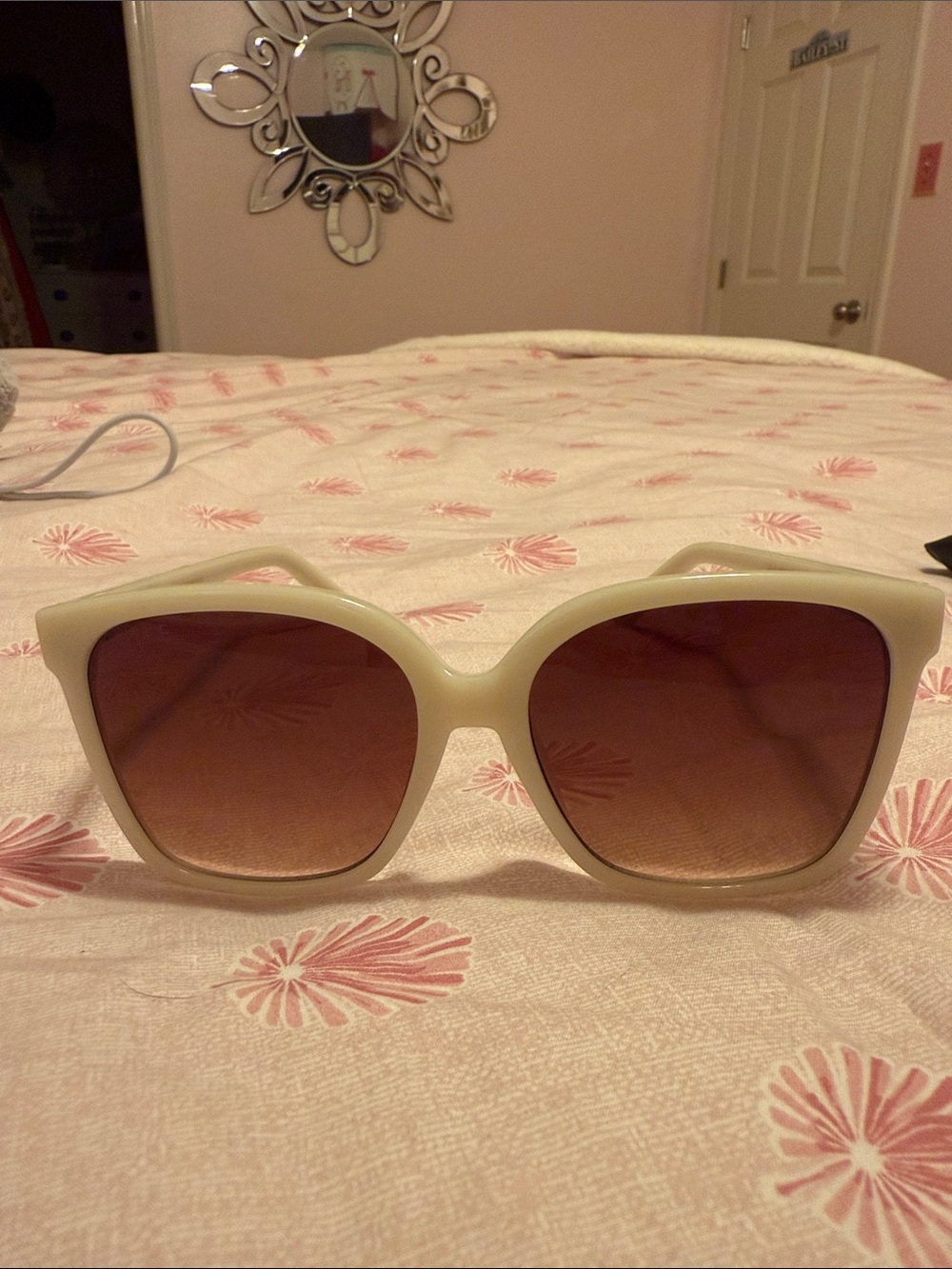 Diff Cream Sunglasses